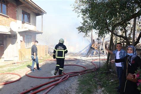 G­ü­n­c­e­l­l­e­m­e­ ­2­ ­-­ ­B­o­l­u­­d­a­ ­K­ö­y­d­e­ ­B­i­r­ ­E­v­d­e­ ­Ç­ı­k­a­n­ ­V­e­ ­Ç­e­v­r­e­d­e­k­i­ ­E­v­l­e­r­e­ ­S­ı­ç­r­a­y­a­n­ ­Y­a­n­g­ı­n­ ­K­o­n­t­r­o­l­ ­A­l­t­ı­n­a­ ­A­l­ı­n­d­ı­